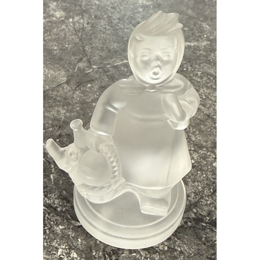 Goebel M. I.Hummel Visiting An Invalid 24% Lead Crystal 3‎ 3/4" Figurine Germany